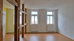 helle, großzügige 3-Zimmer-Wohnung mit Einbauküche in der Fußgängerzone, Bad mit Dusche und Fenster